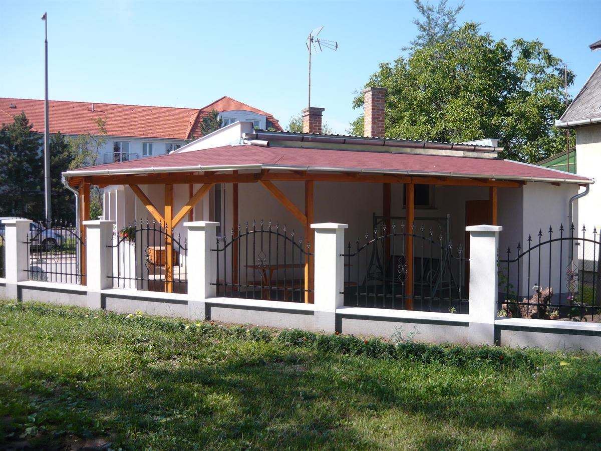 Keresztmama Háza Apartamento Hajdúszoboszló Exterior foto