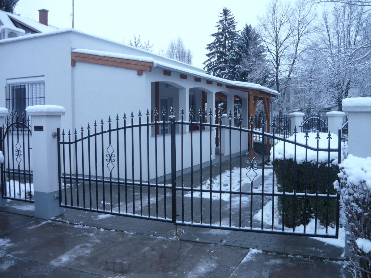 Keresztmama Háza Apartamento Hajdúszoboszló Exterior foto